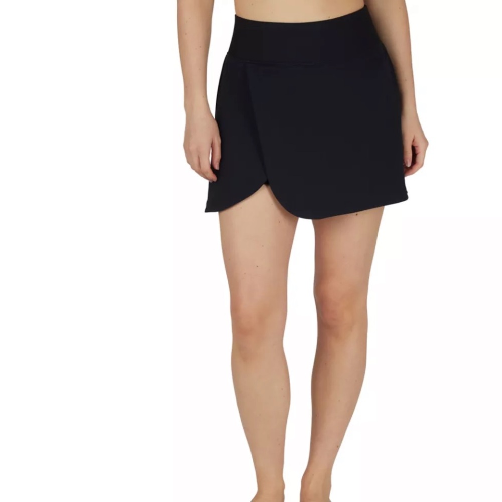90 Degree By Reflex Floret Black Skort, size lg, NWT